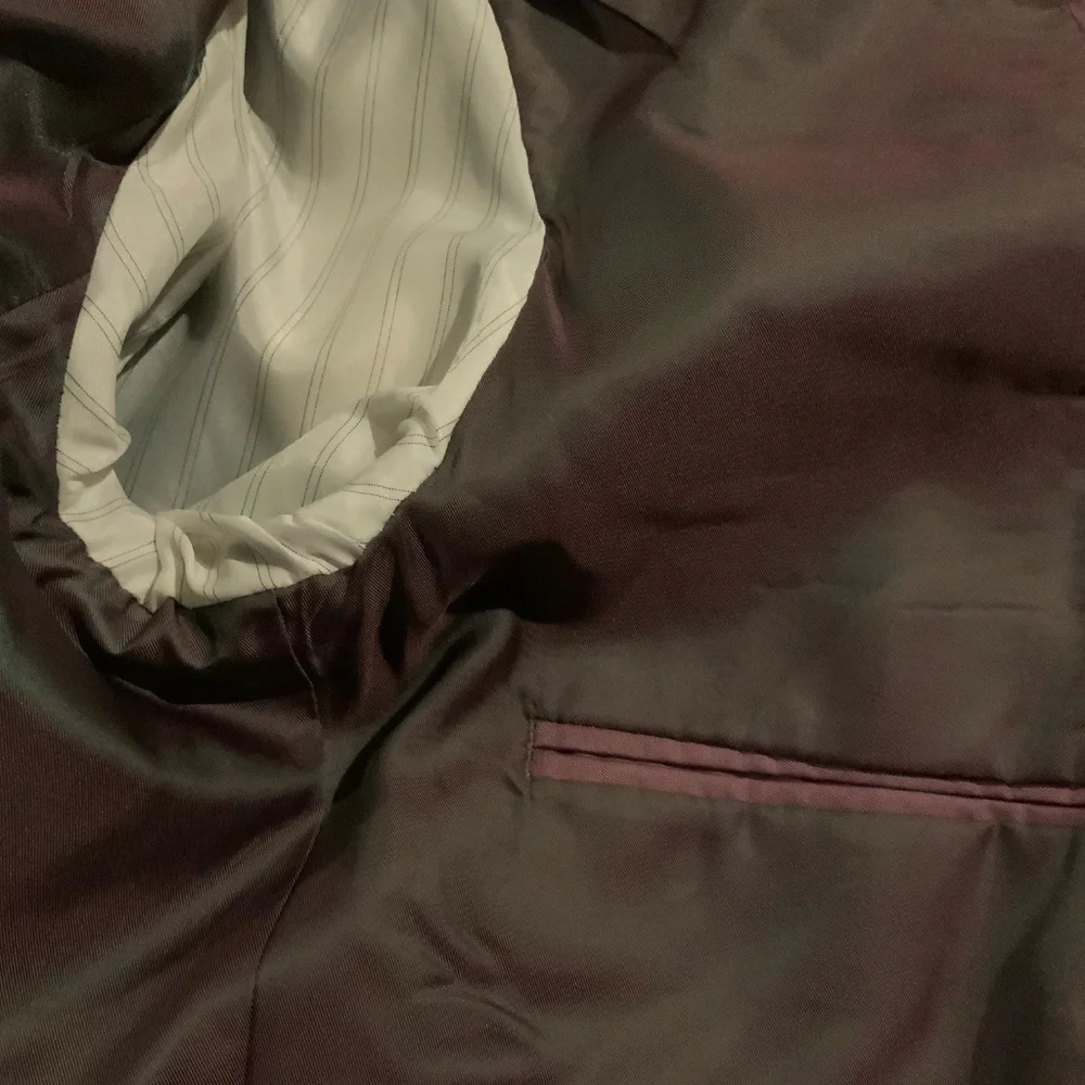 INC Men’s Suit  Jacket and Pants: Jacket Sz M, Pants W 32, L 32 Deep Purple